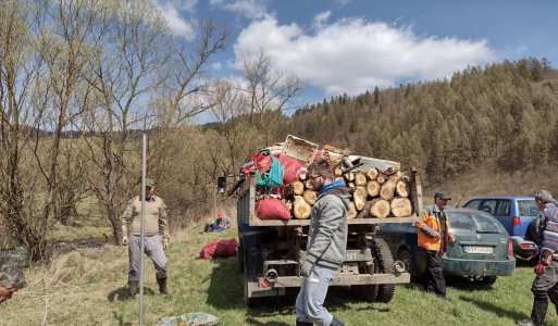 Čistenie potoka Slaná v rámci Dňa Zeme