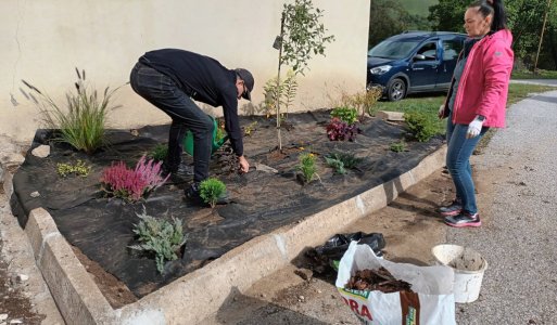 Obnova verejného priestranstva pri garáži na vyšnom konci