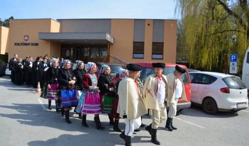 Inštalácia zborovej farárky v obci Betliar - vystúpenie FSk Hôra