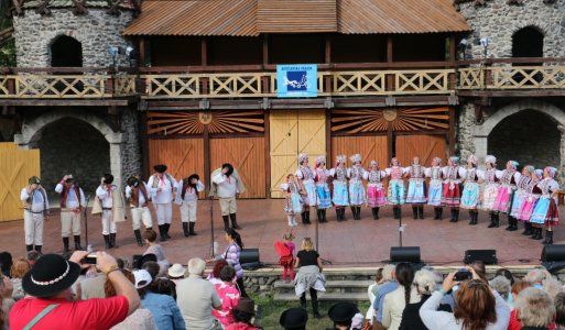 Folklórna skupina 2