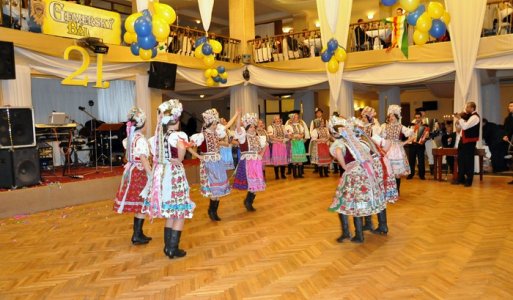 Folklórna skupina 12