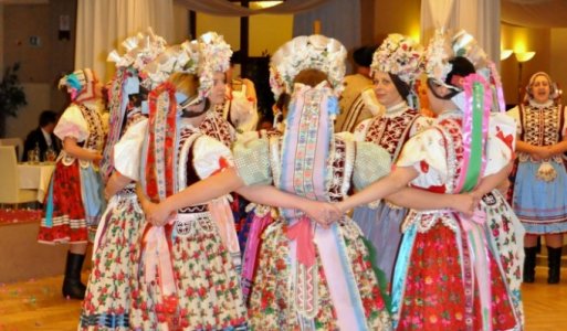 Folklórna skupina 12