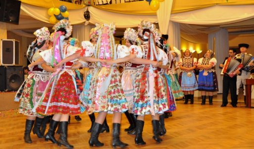 Folklórna skupina 12