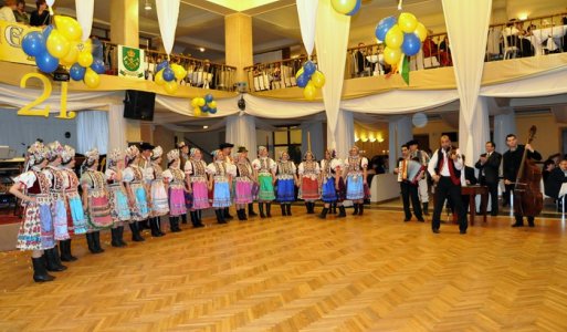 Folklórna skupina 12